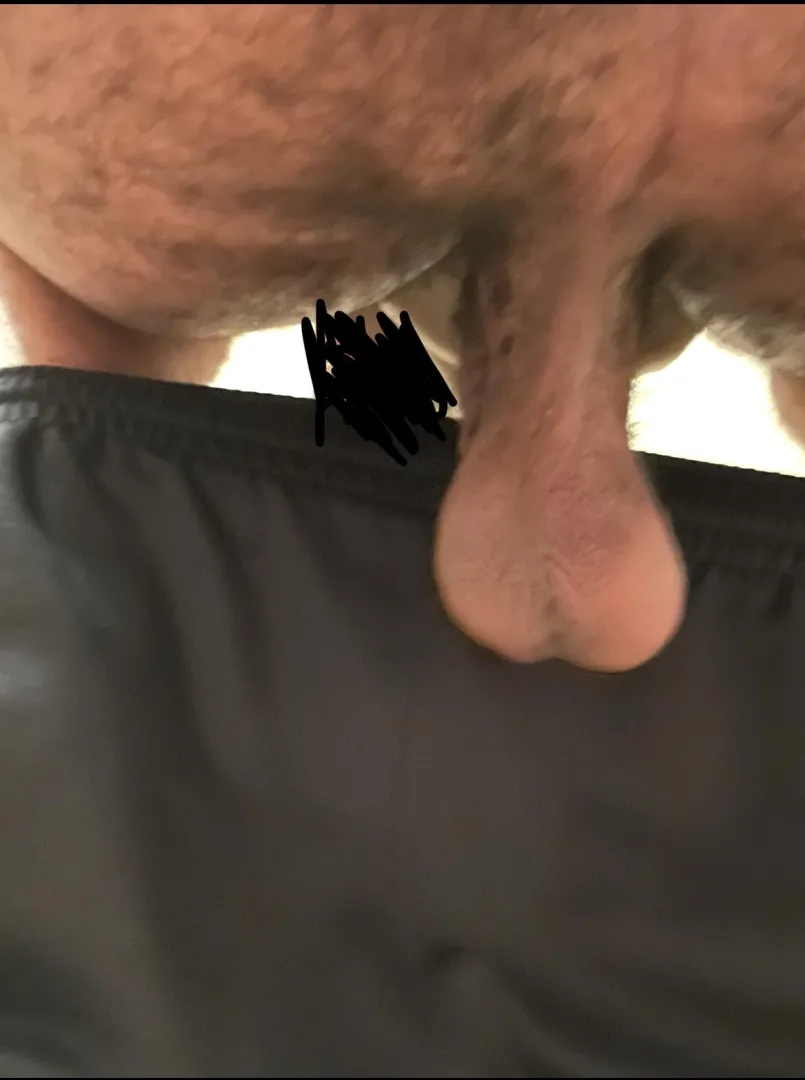 I love showing off my saggy nutsack [29]