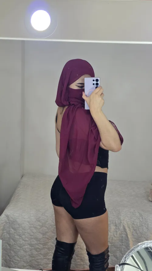 Its just day 5 and would you break your fast or resist this body?