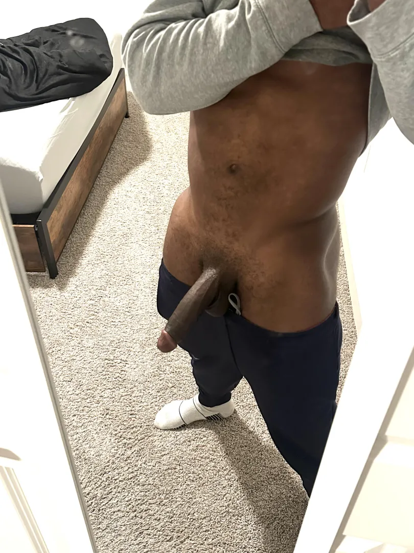 M4F Just hangin around