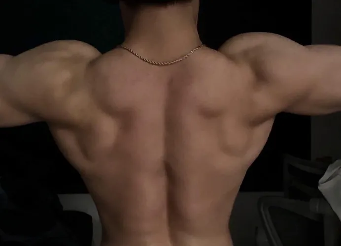 21M 4F in Brisbane city and looking to come to u or host