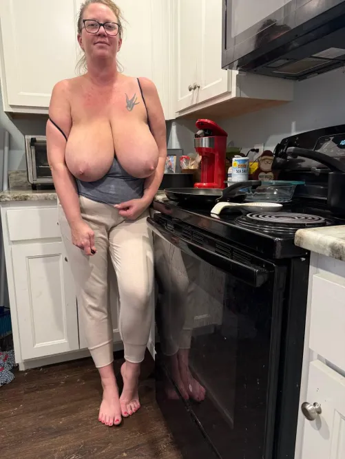 60F and love cooking topless, wanna join me?