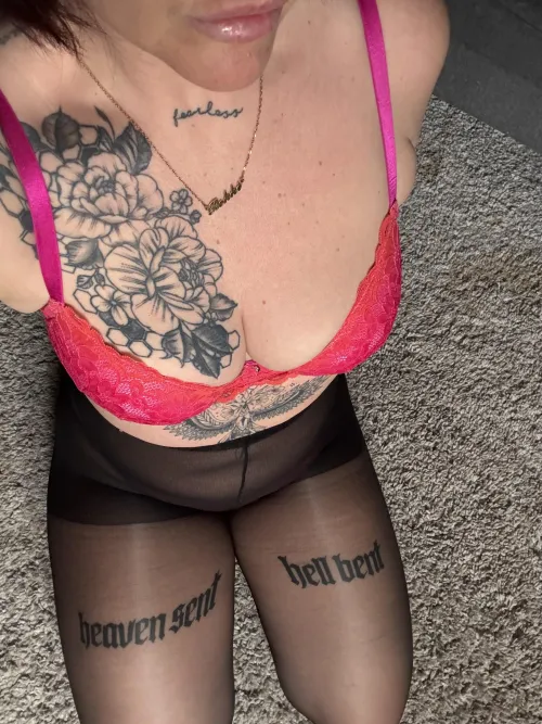 Do I look good on my knees for you