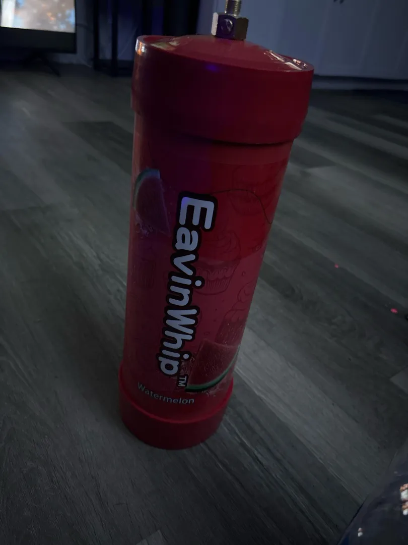 Eavinwhip tank, nozzle broken, no pressure regulator