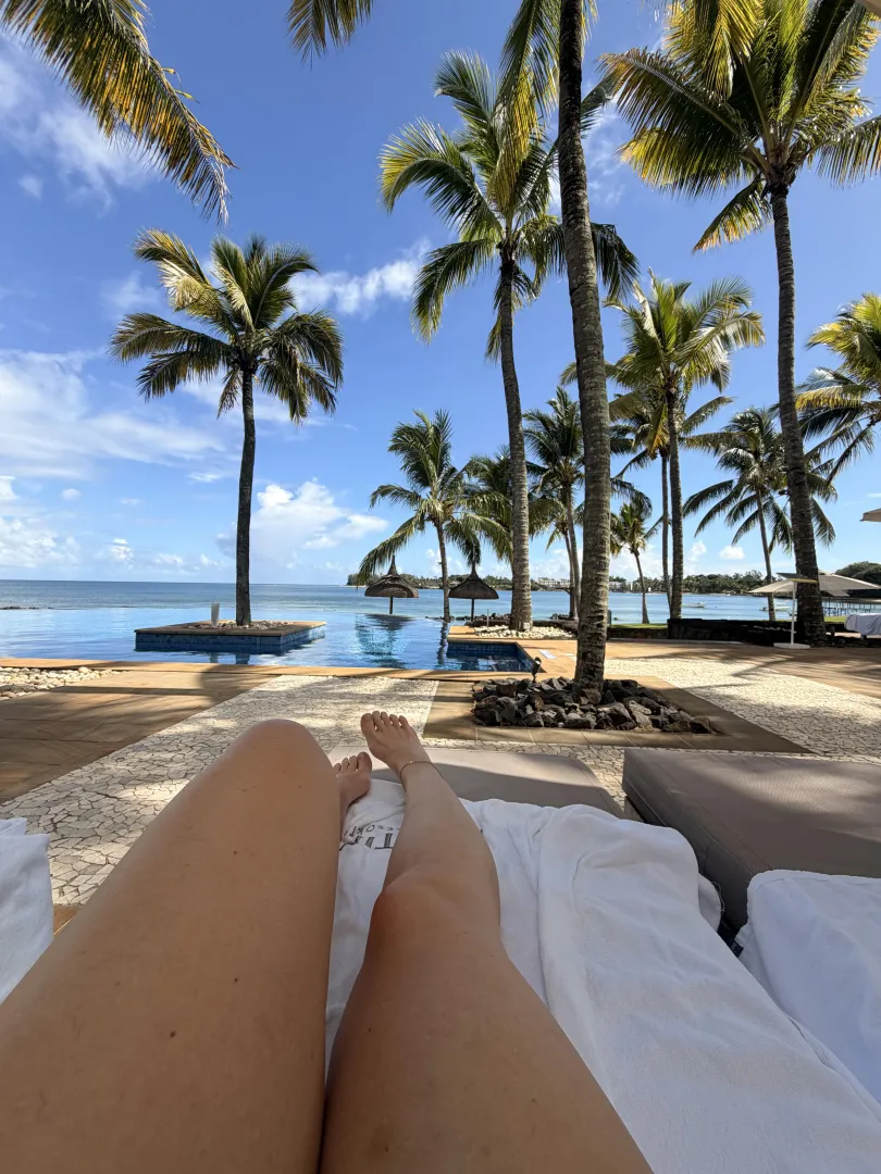 Flashing my anklet to anyone who want to go in the pool.
