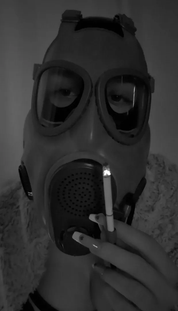 Gasmask Smoking