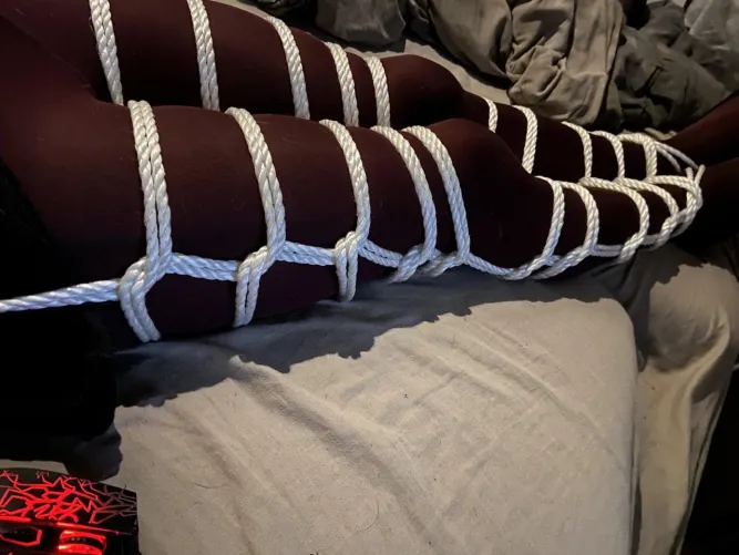 I love ropes  ( SelfBondage )