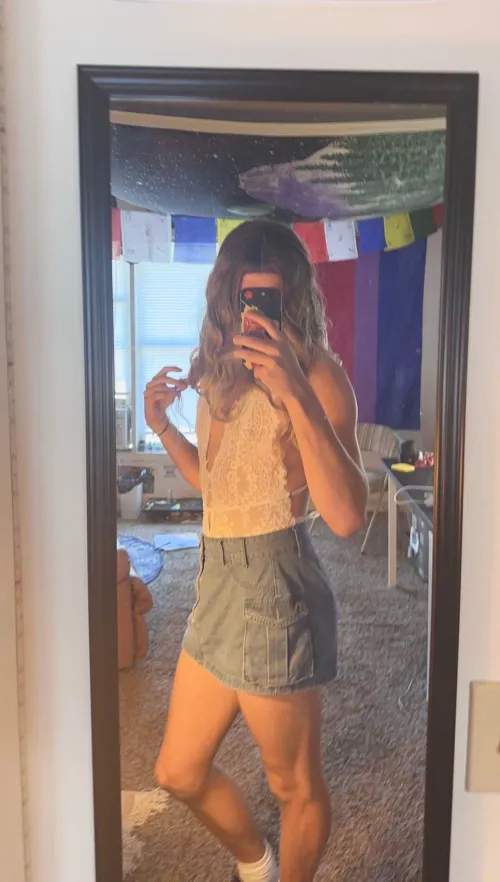 i love the idea of older men getting turned on by my pics