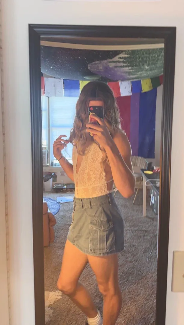 i love the idea of older men getting turned on by my pics