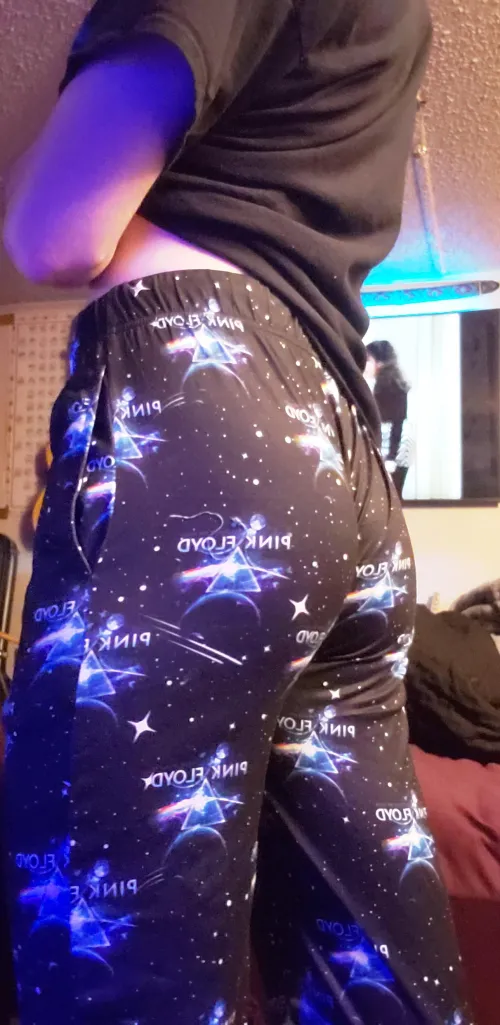 If i kept pulling these up into a wedgie around you would you take the hint?