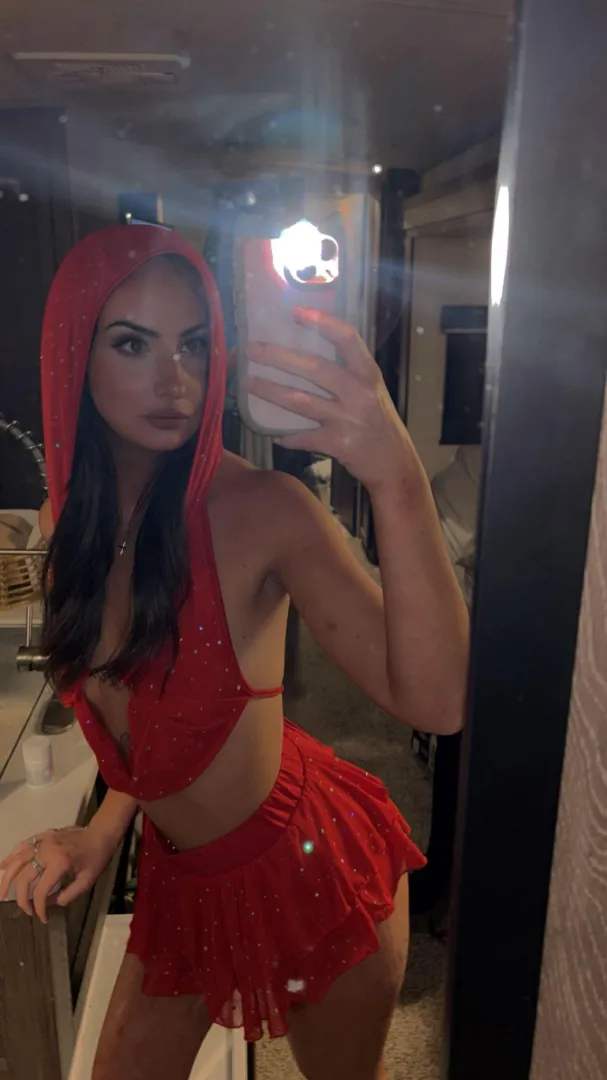 Little red riding hoe
