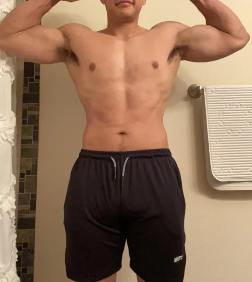 [m4mf][m4f] 33 single male looking for a nice couple to start something casual