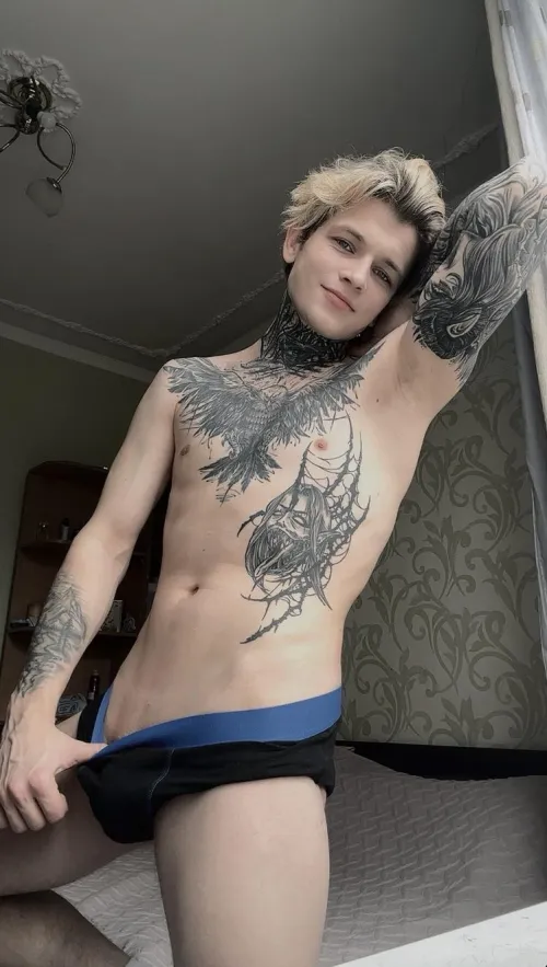 Ripe twunk pits need sniffed