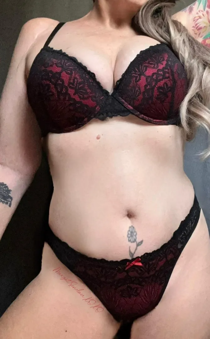 [SELLING] Just added some sexy sweaty items. DM me to check them out [USA]