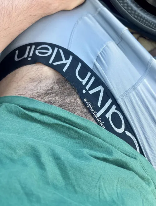 [SELLING] [USA] [23Y/O] [GYMBRO] [STARTING AT 30] one sniff and you’ll be begging for more  