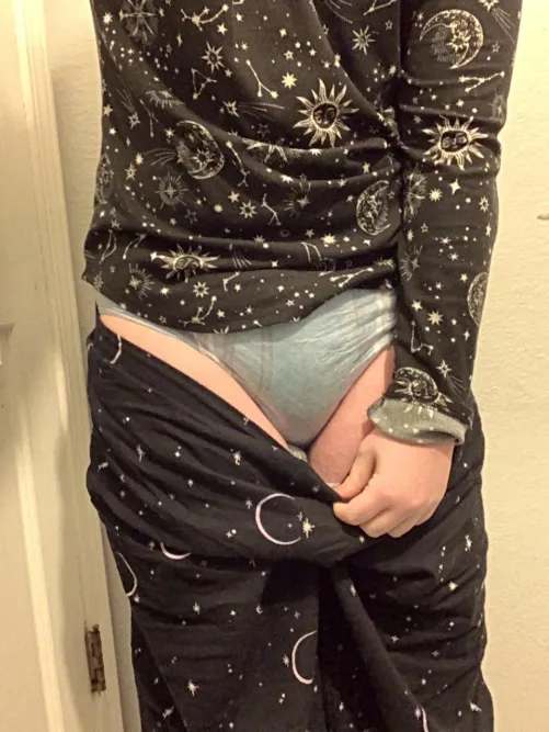 Upvote game but actually doable in description (nonbinary 18)