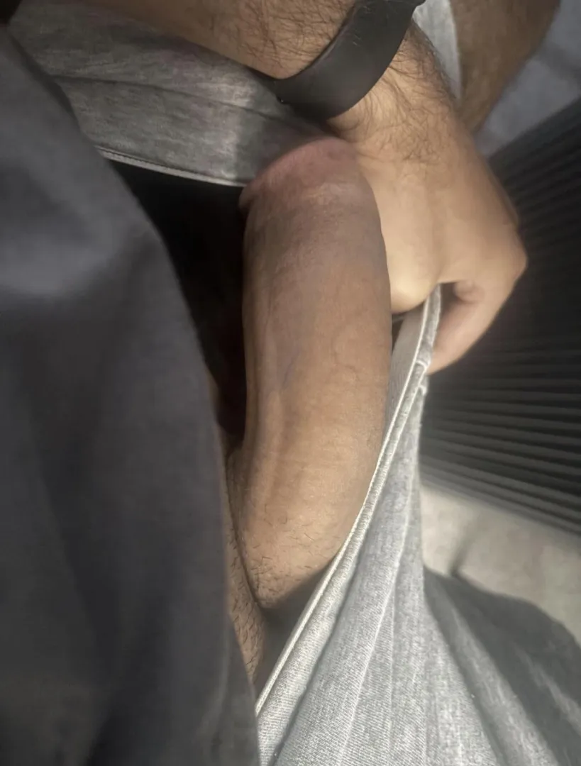 Visiting Melbourne this Wed/Thu night. Any females keen for fun?