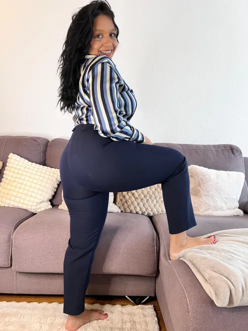 With only 25 ys old, wife but still naughty and sweet