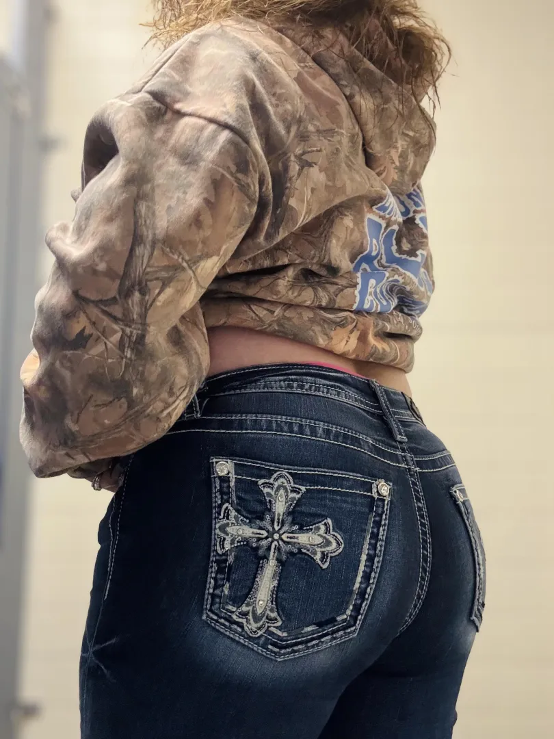 You know it’s nice when it looks that good in jeans.