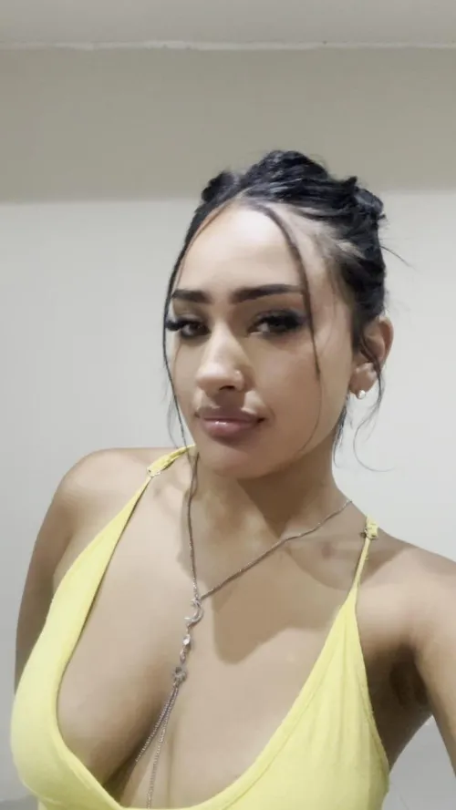 19f4m whos actually free right now and not just talking?