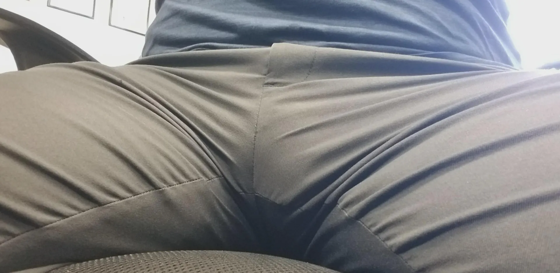 [37] [memorial mall area] Married Bored BI Curious Hispanic guy bored at work looking for conversations.