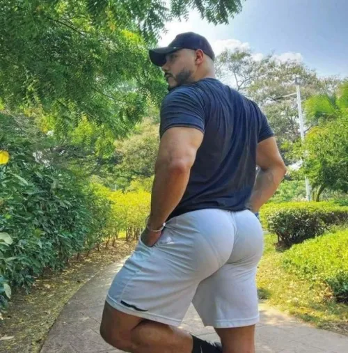 Big dude wanting to be used