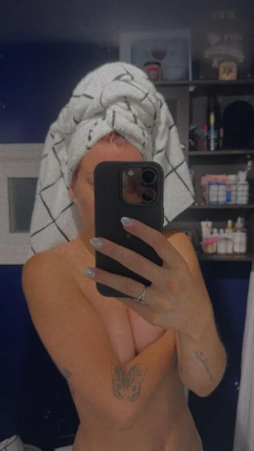 Desperate for someone to make me moan.