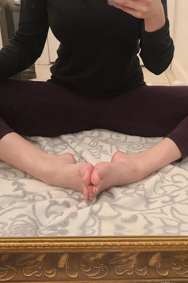 Do you like my toes enough??? And high arches???