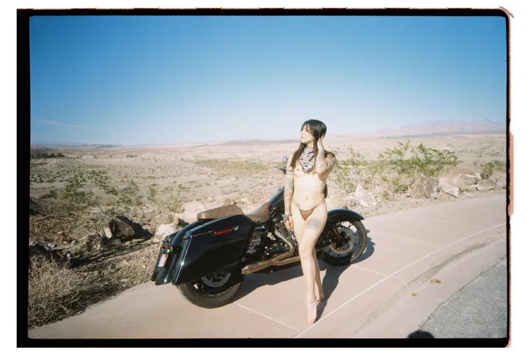 Kodak Snapic A1 / 35mm Kodak 200. Frontier Overscan.