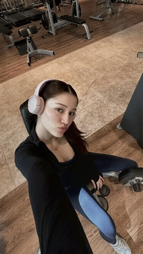 looking for a hot bull who can make me scream in ecstasy