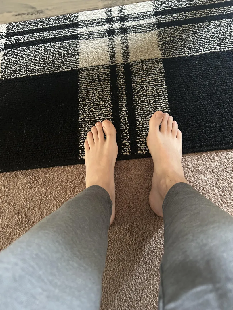 Monday feet