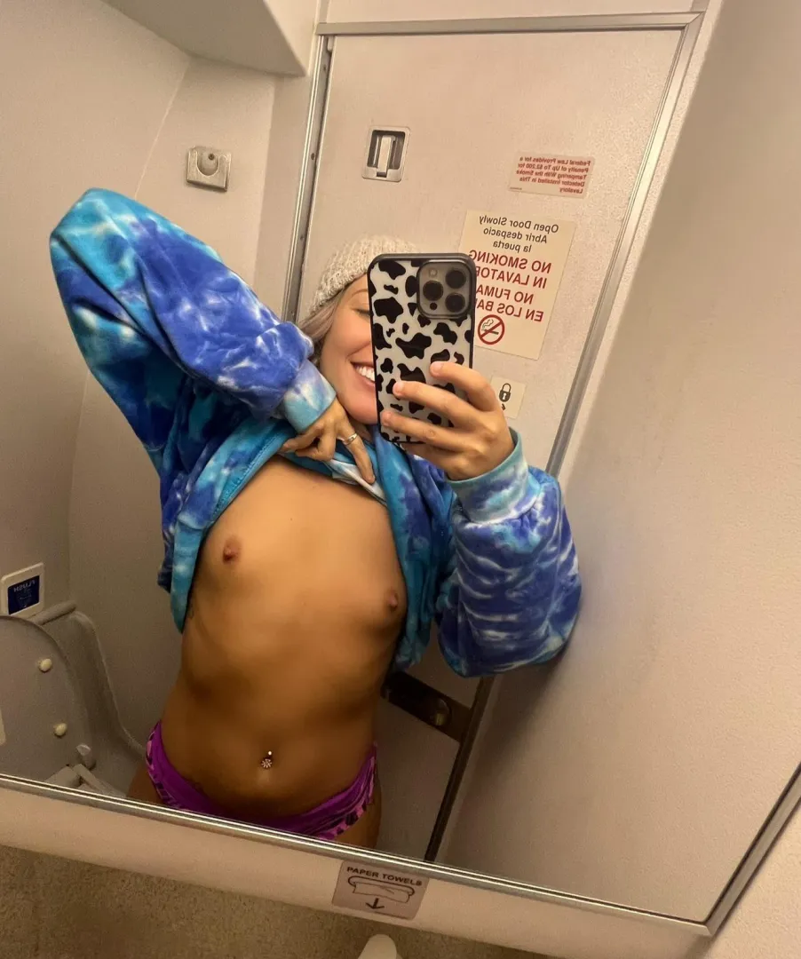 No bras allowed on AA flights