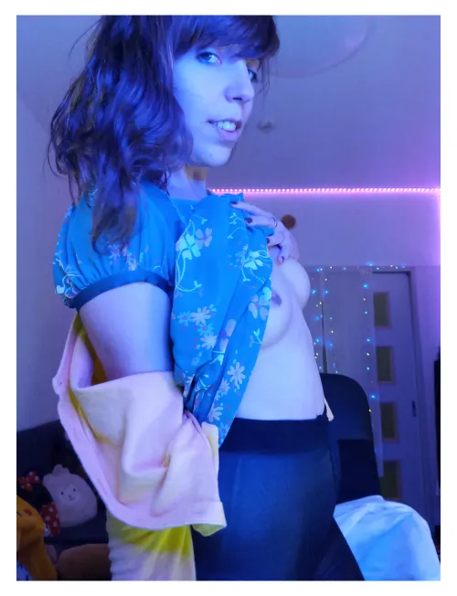 wanna come undress me.