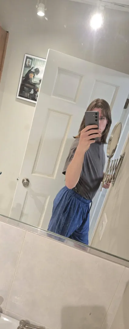 22 [NB4F] #WestLoop - Student looking to hang or spend the late hours together!!