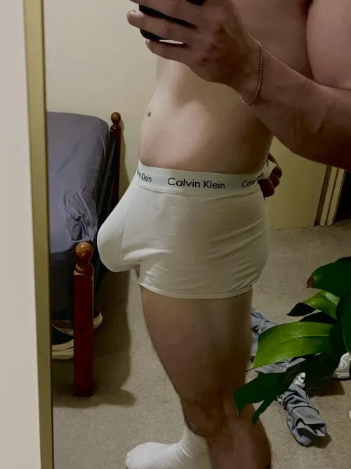 (25 Straight) it wants out