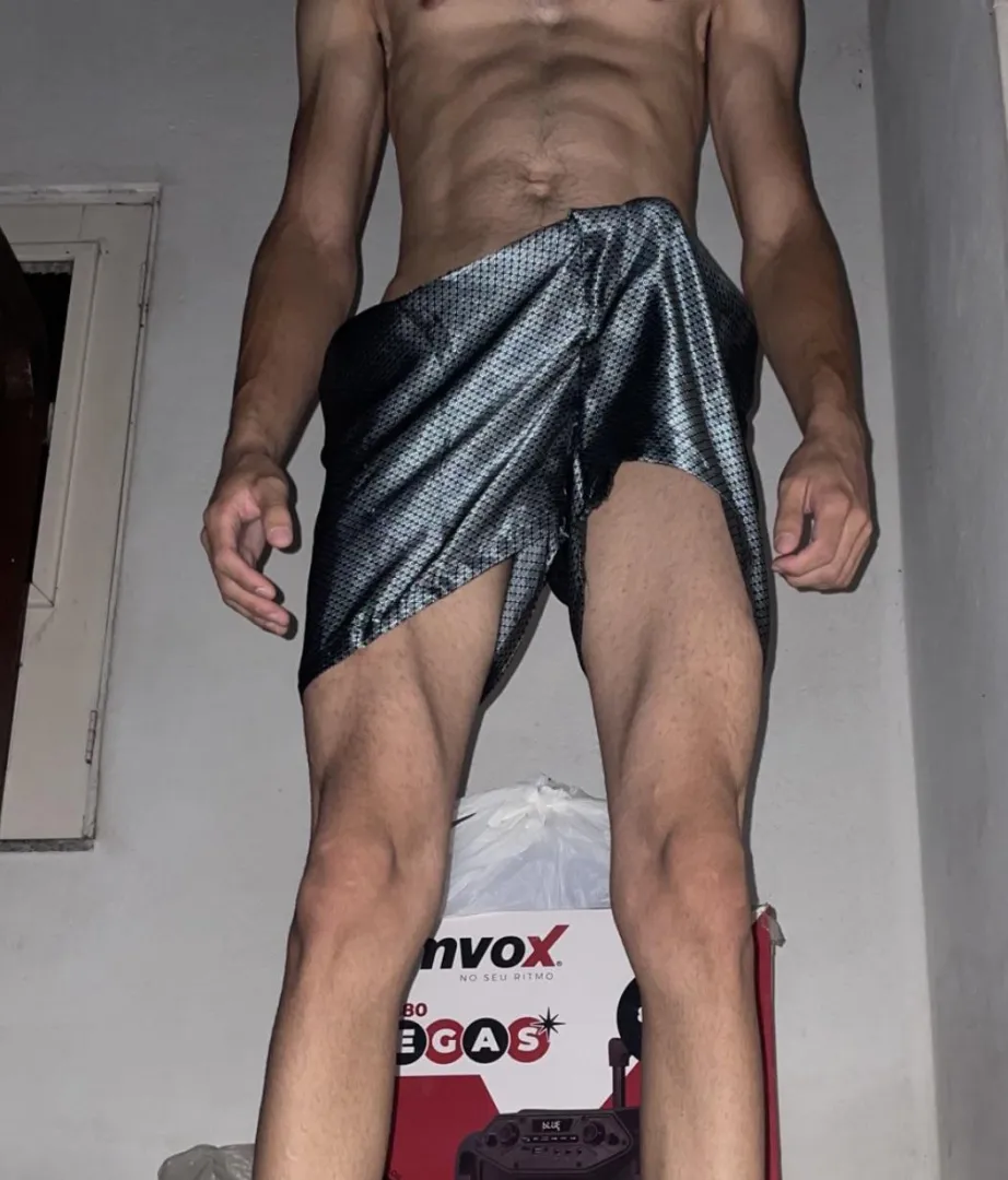 [26] Love tenting in bball shorts and boxers let’s bust in a pair (these are silky boxers MODS stop removing my posts)