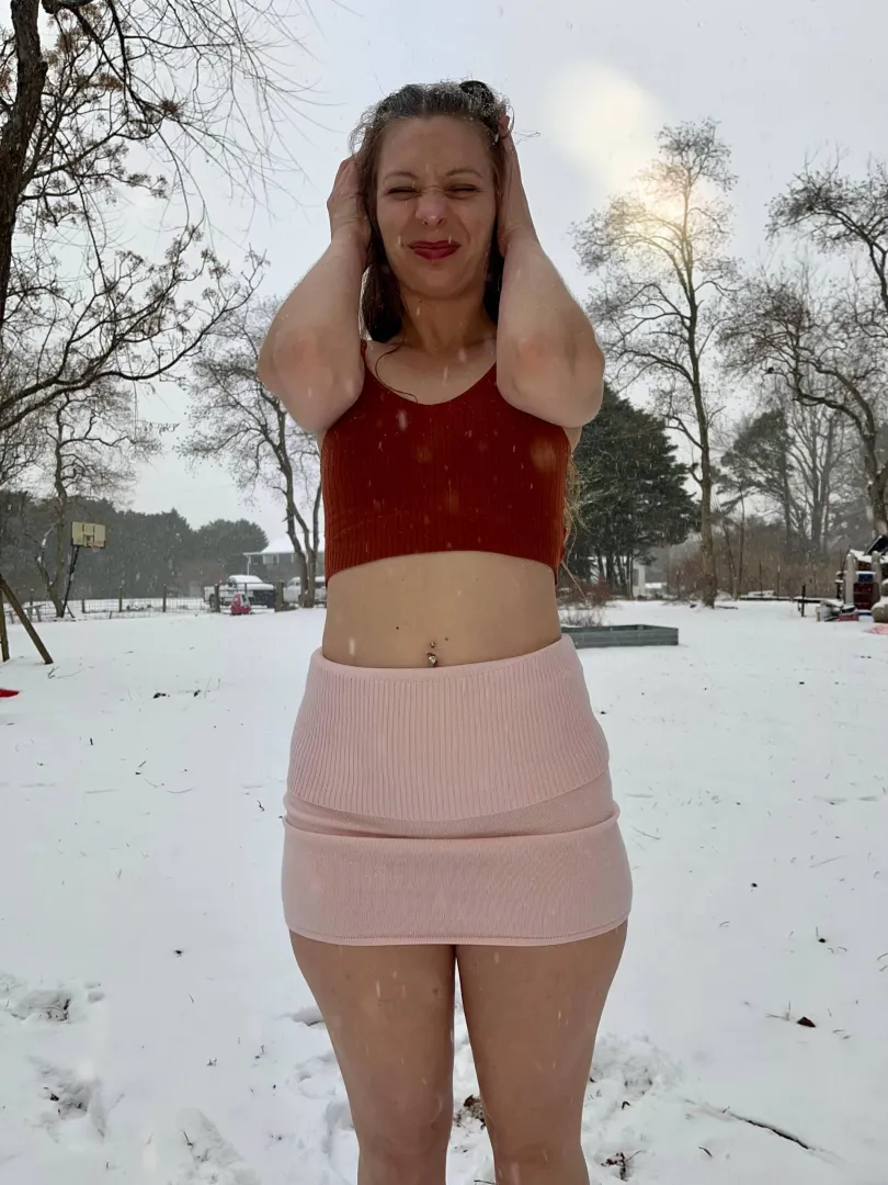 Any random dude who wants to get my nudes?