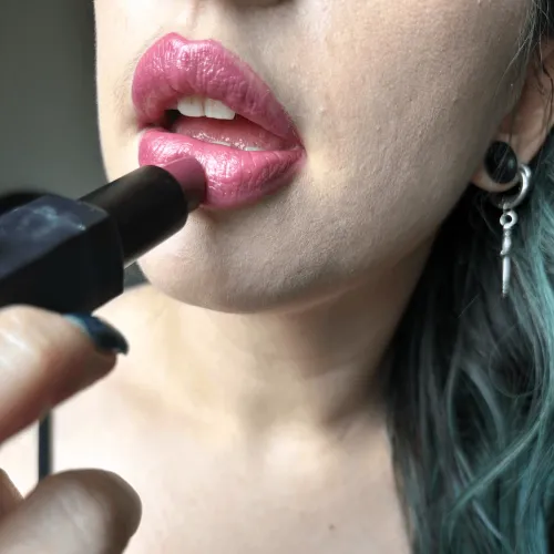 Does this shade suit me?