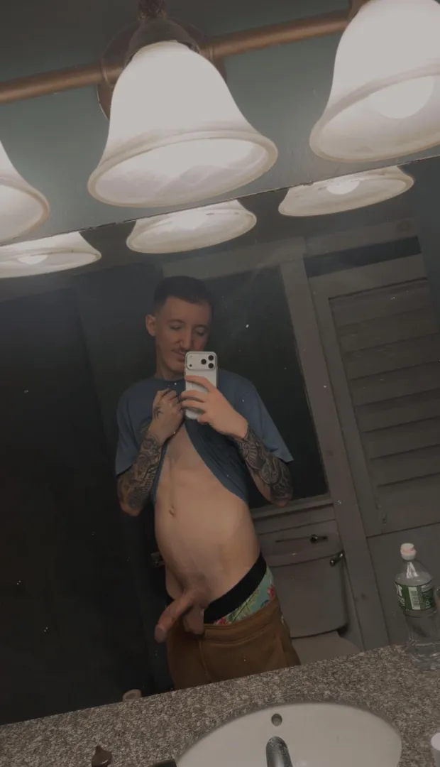 First time showing face, hopefully nobody I knows see this ‍♂️