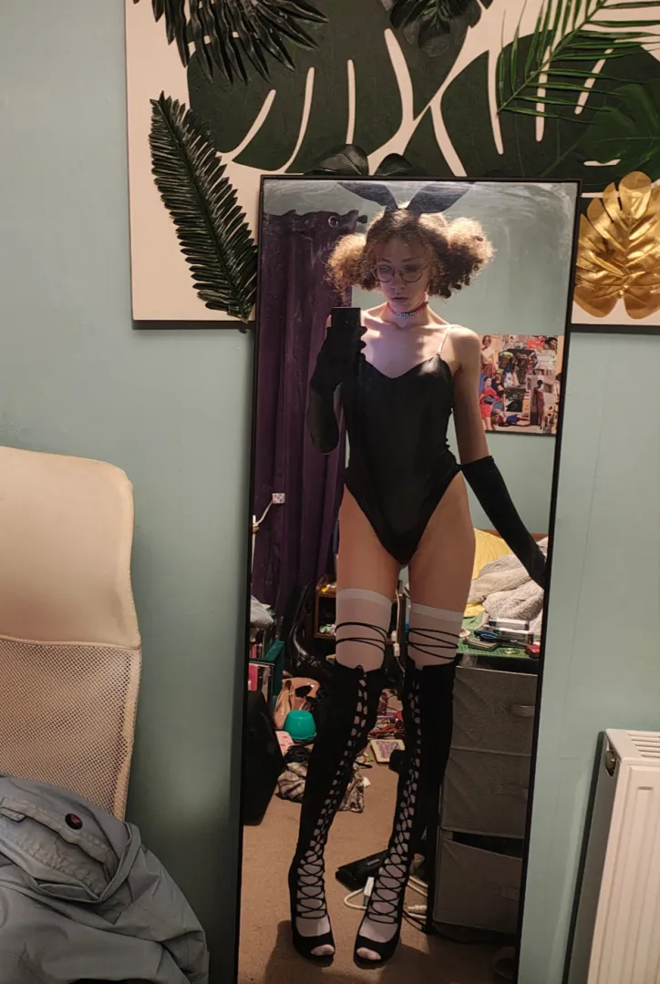 [GBR] #yorks bimbo hrt sissy looking for irl BBC daddy in northern England