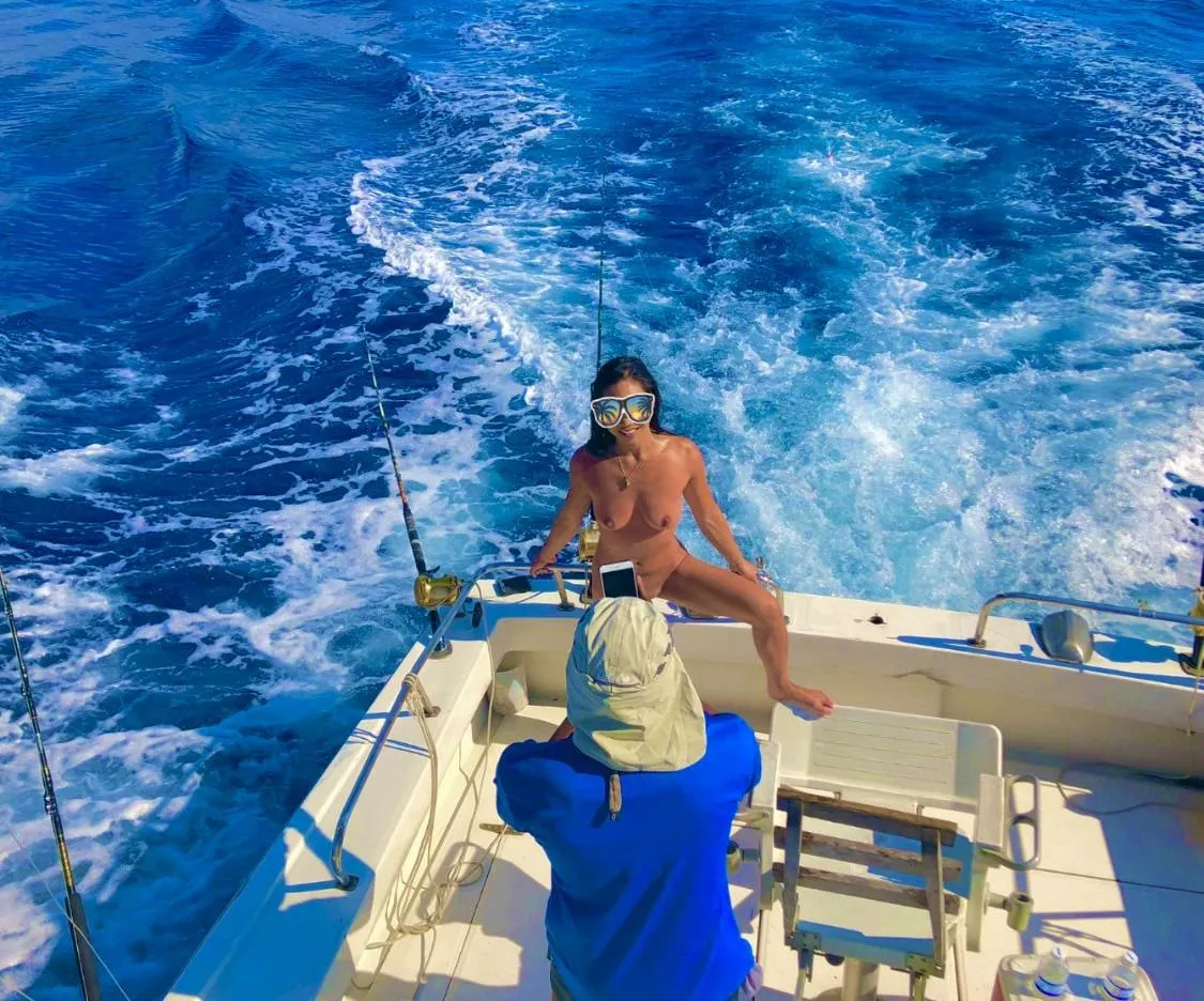 (OC) Entertaining the crew while waiting for the fish to bite