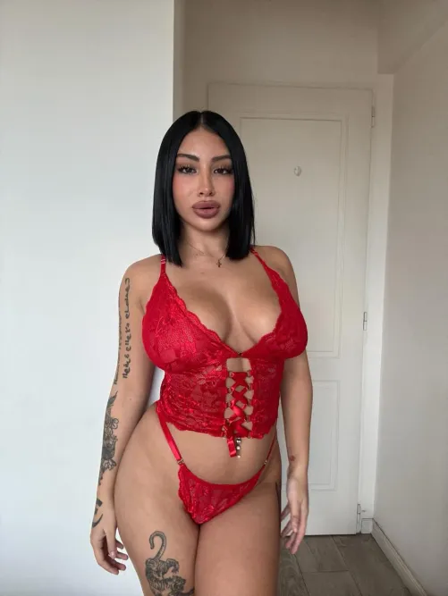 sexy mommy in her red lingerie