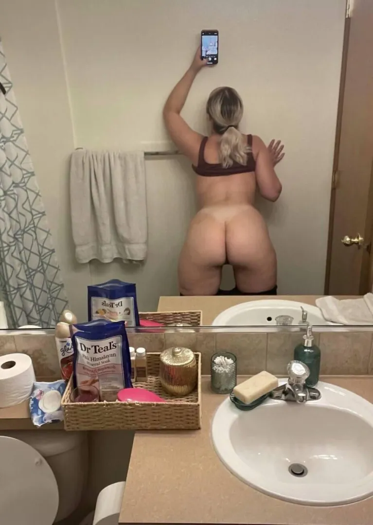 24 [f4m] smash or pass?