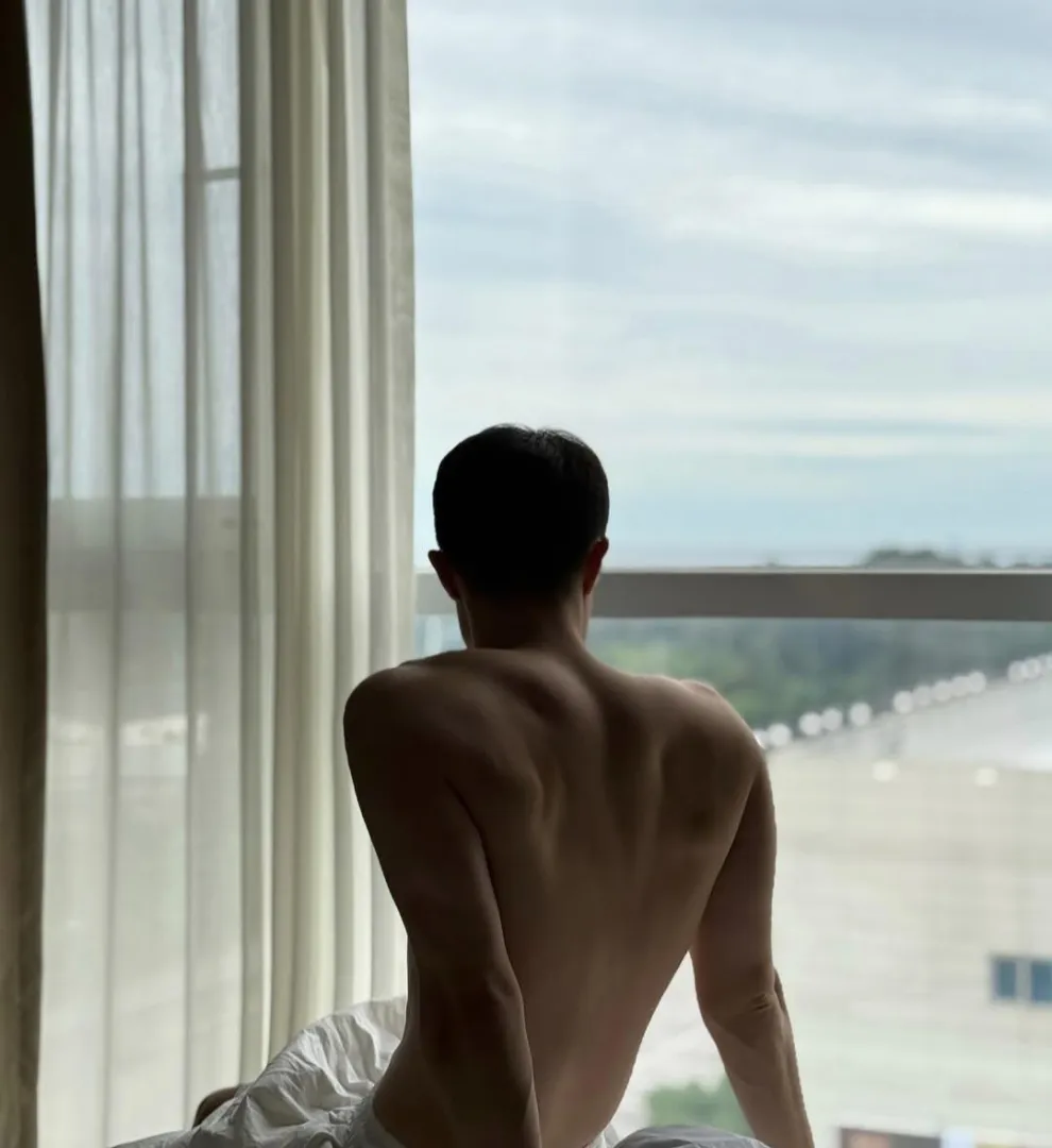 34 (M4F) Fit Asian just looking for a fun time with another redditor