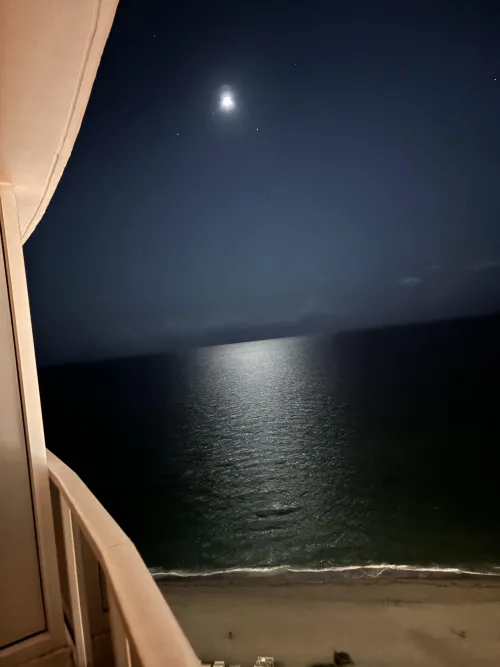 Discreet business man here in stg/cedar city looking for fun!