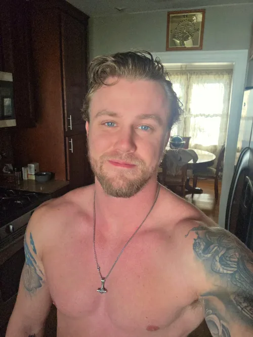 EXTREMELY blue eyes today