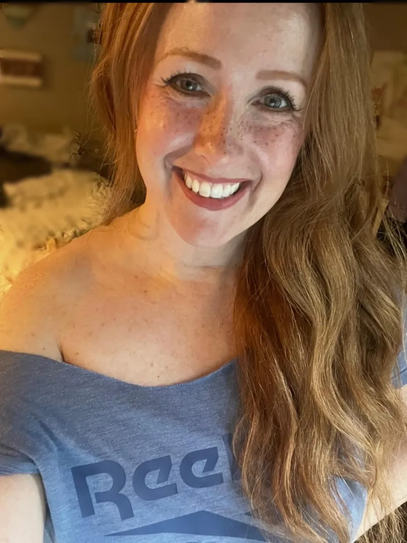 Jenna with the freckles