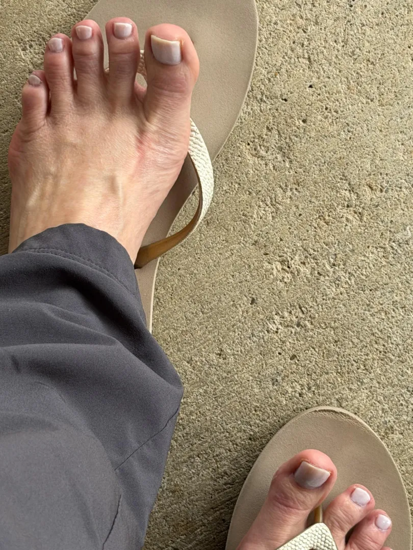 Love flirting with my toes...