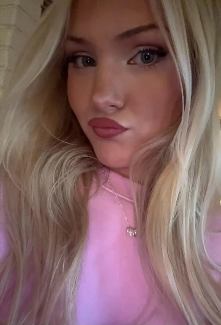 Men are inferior to me in every way & that’s why I’m taking every penny you work for. And let me tell u something ,I dont need ur money, Ive been spoiled, rich and bratty my whole life, I simply enjoy taking it all from uMaking u share super priv