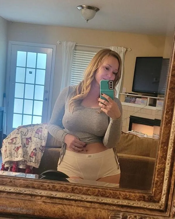 Pokies are so hot [F52]