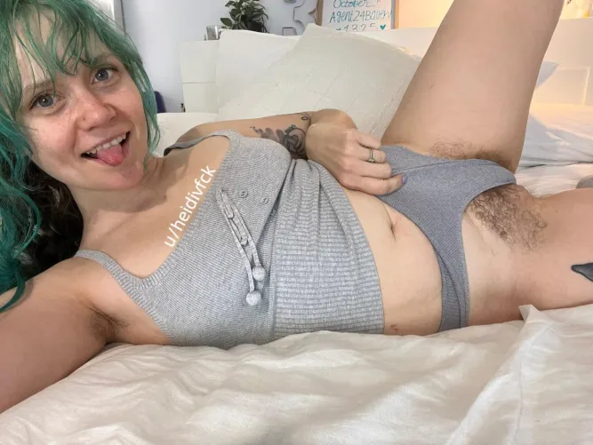 prove you can eat my bush for an hour. no breaks